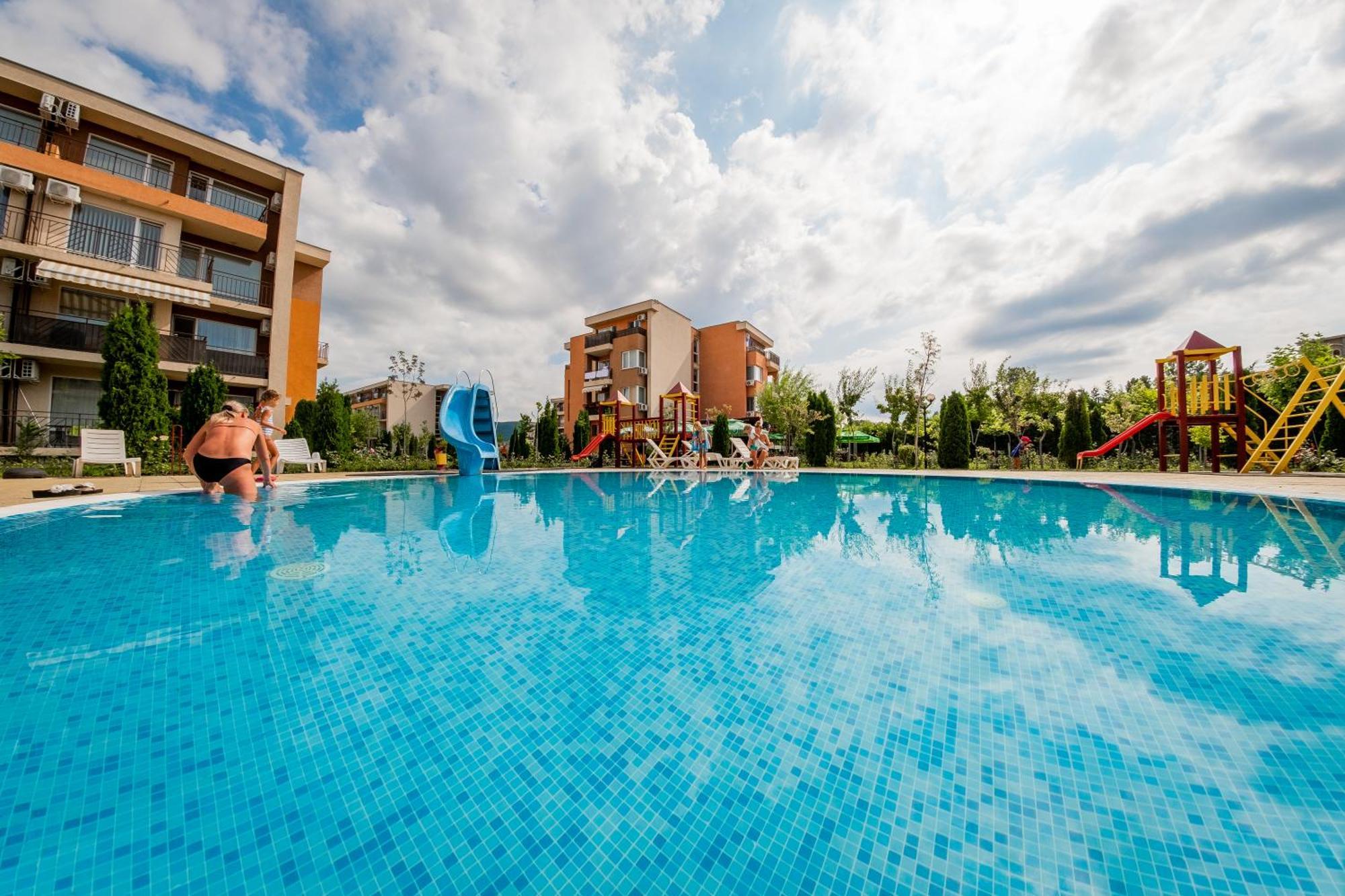 Holiday Garden Resort Sunny Beach Exterior foto