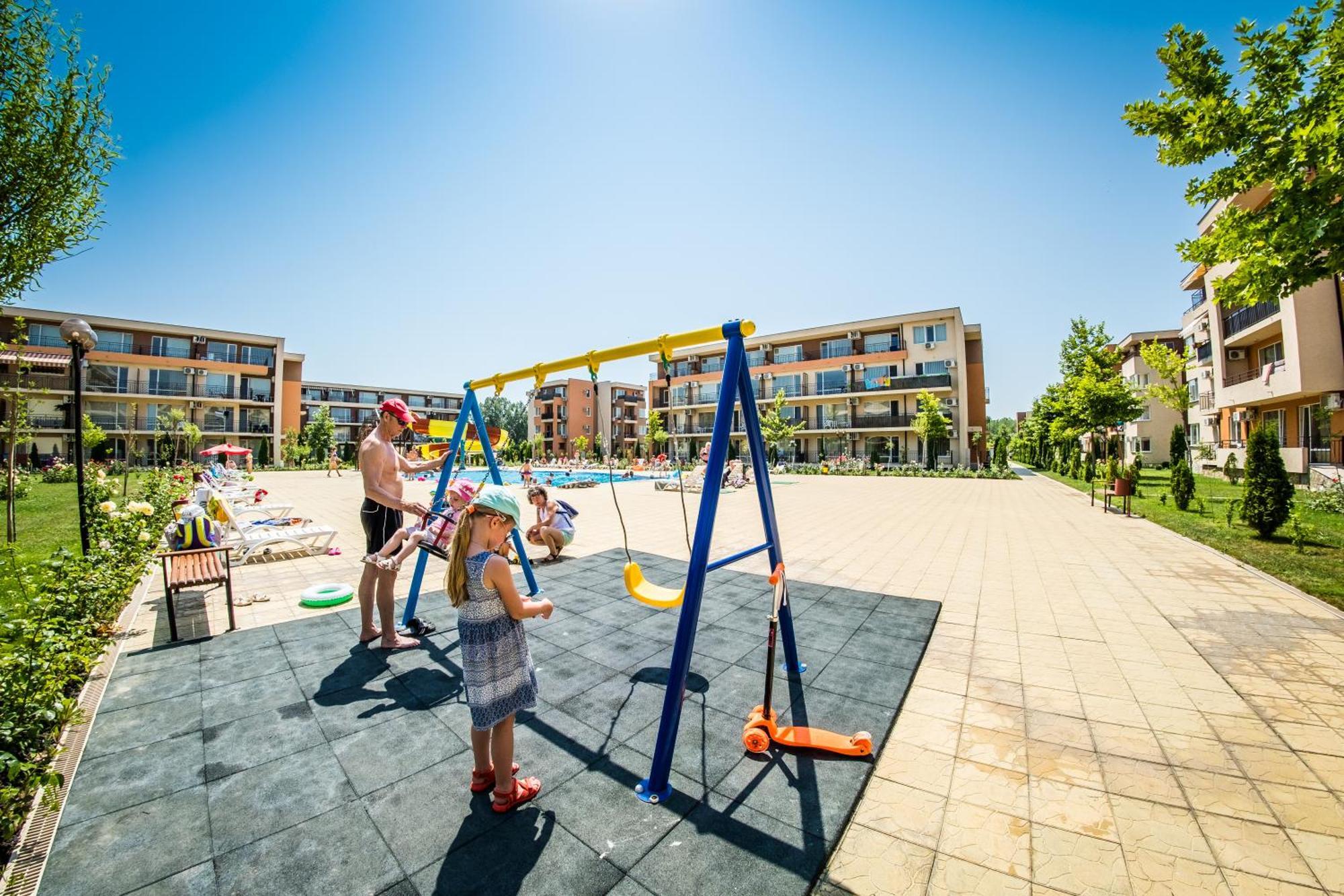 Holiday Garden Resort Sunny Beach Exterior foto