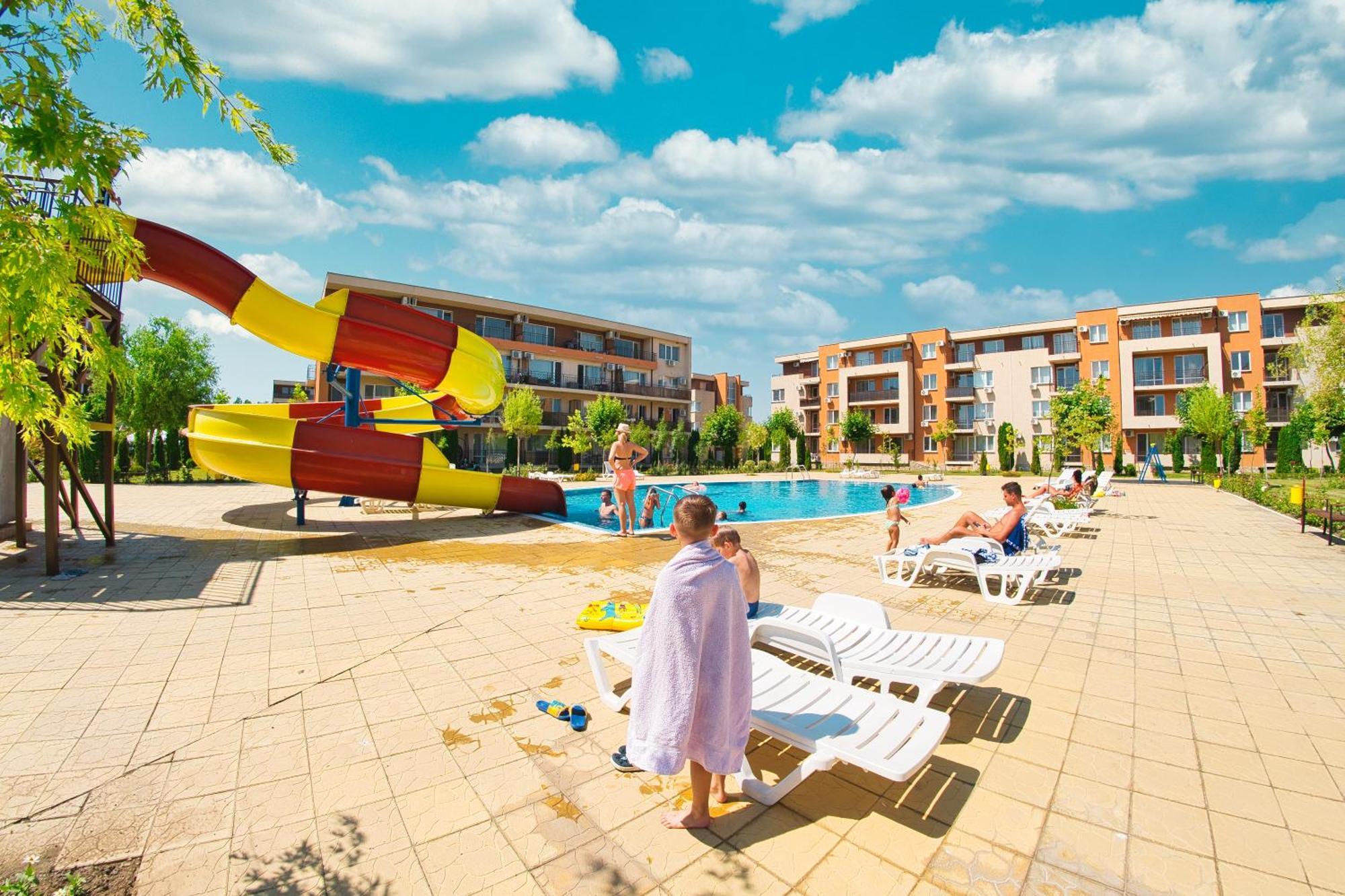 Holiday Garden Resort Sunny Beach Exterior foto